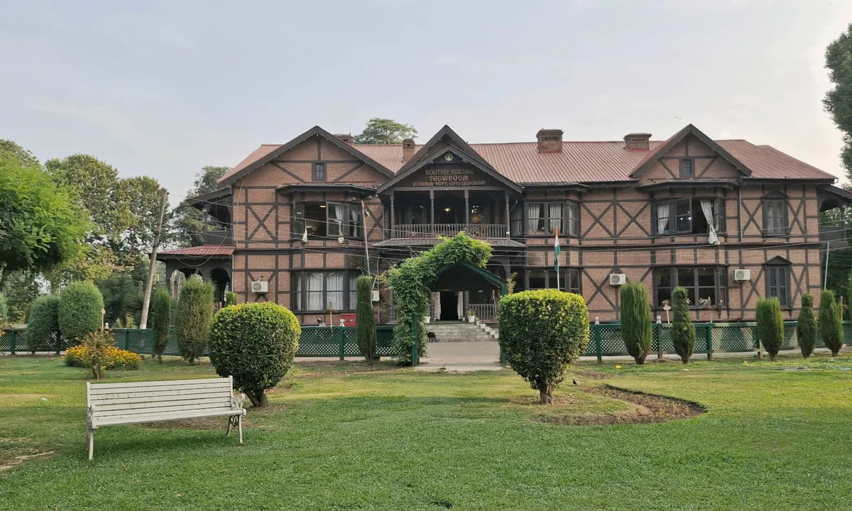 Kashmir Government Arts Emporium