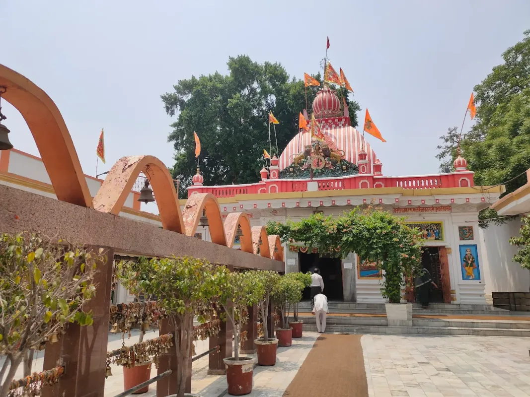 Aliganj Hanuman Temple