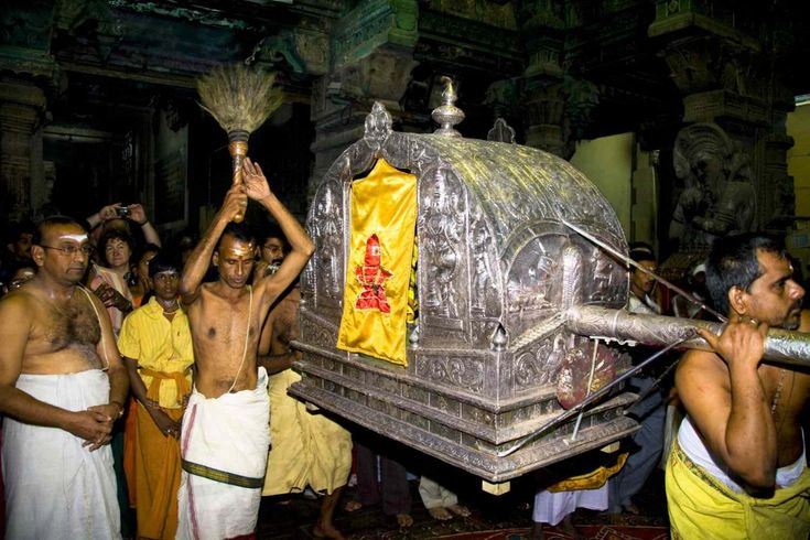Meenakshi Temple Night Ceremony