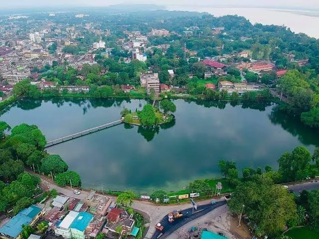 Padum Pukhuri