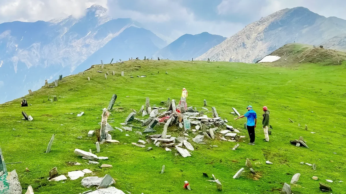 Chandrakhani Pass Viewpoint