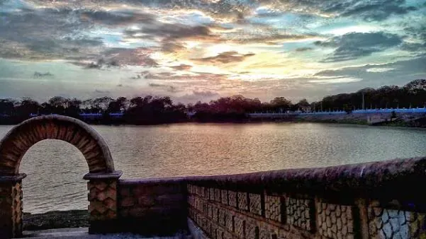Topansar Lake