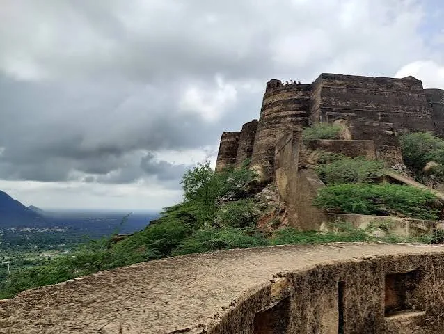 Sikar Fort (Sikar Qila)
