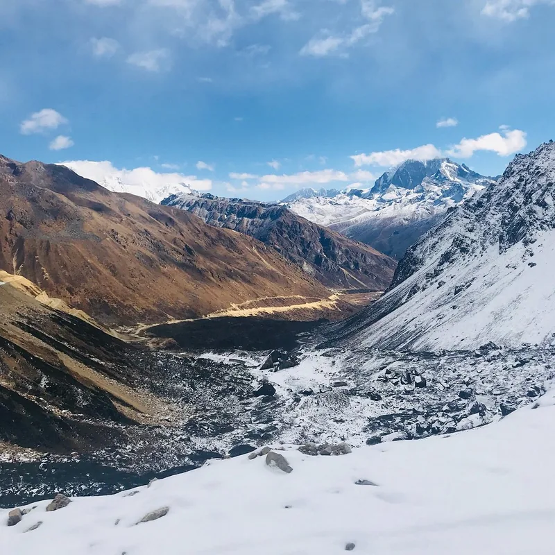 Kalapatthar (Kala Patthar)