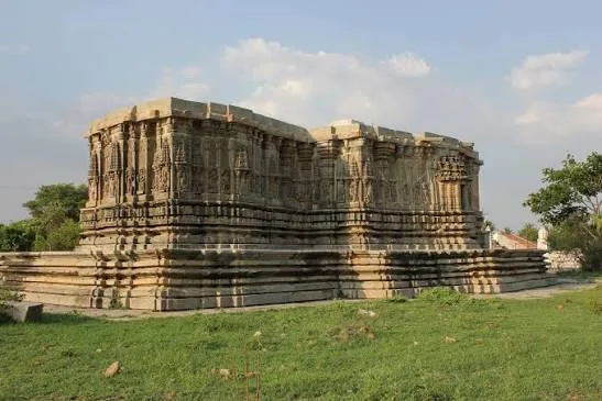 Shantinatha Basadi (Jinanathapura)