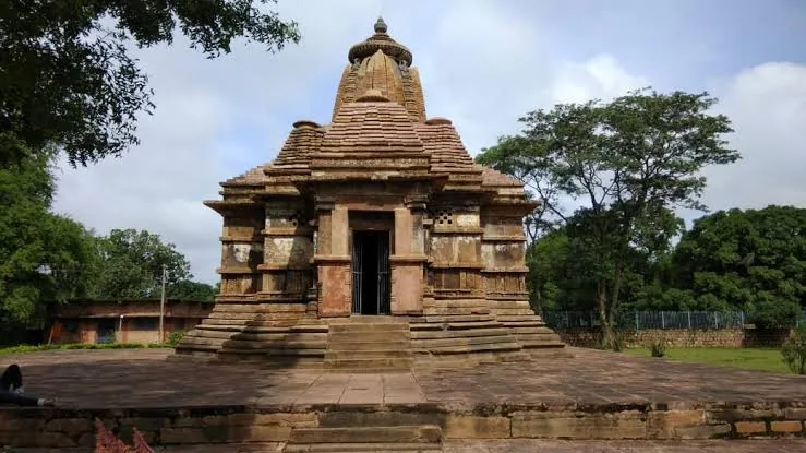 Narayanpal Vishnu Temple