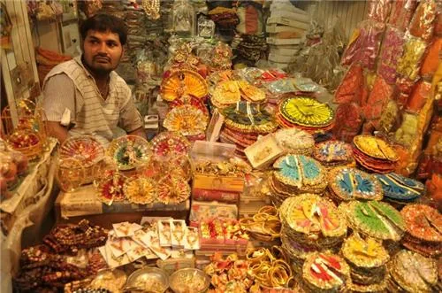 Loi Bazaar