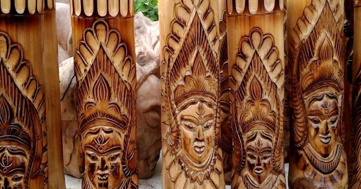 Poompuhar Handicrafts Emporium
