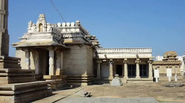 Parshwanatha Basadi (Chandragiri)