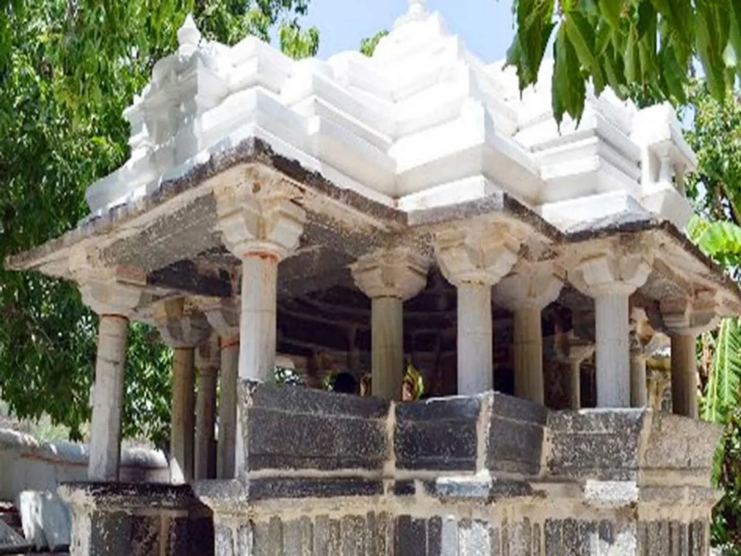 Achaleshwar Mahadev Temple