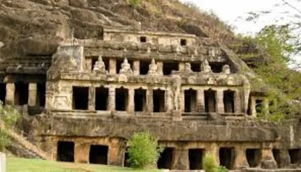 Mogalarajapuram Caves