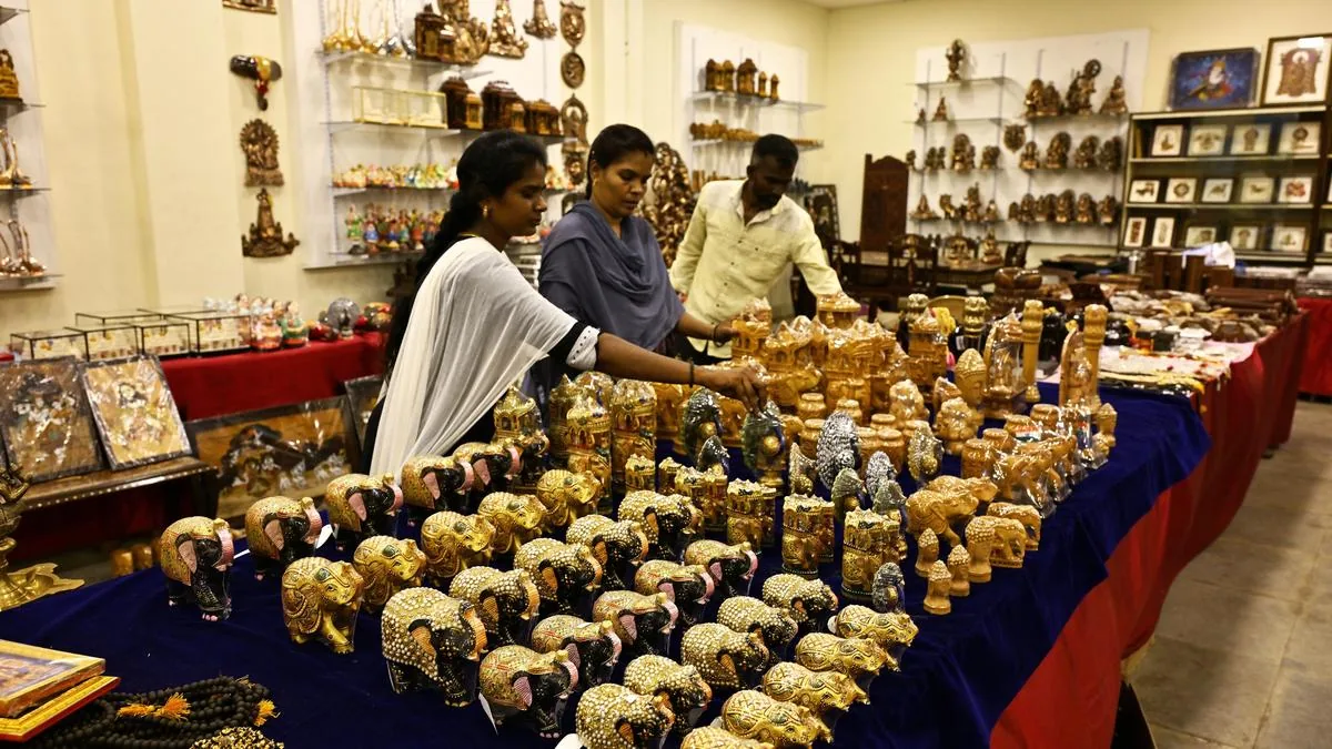 Poompuhar Handicrafts Emporium (TNHDC)