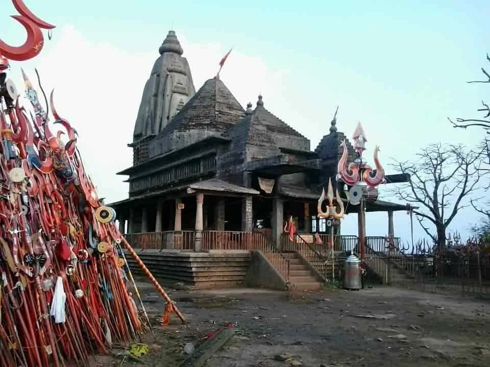 Bada Mahadev Cave