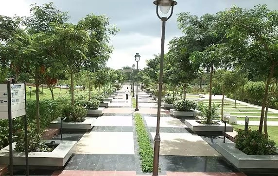 Pipliyapala Regional Park (Atal Bihari Vajpayee Park)
