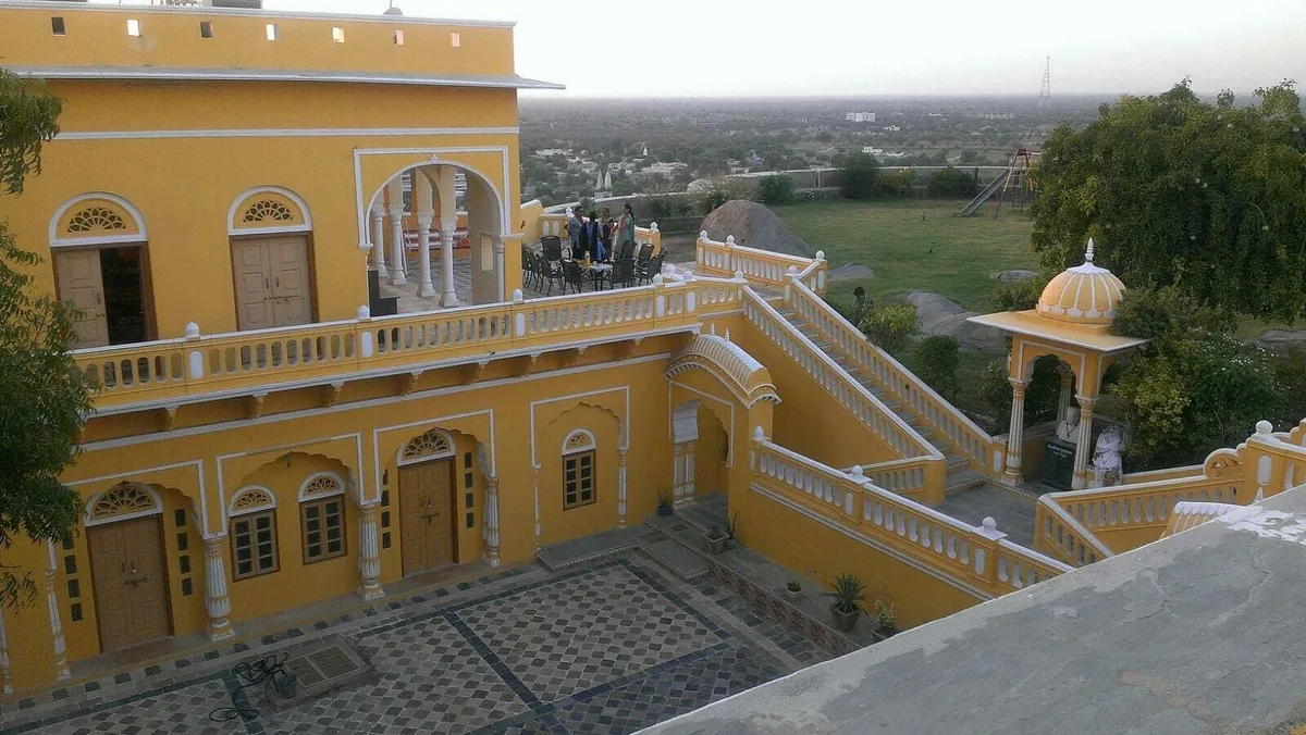Laxmangarh Havelis