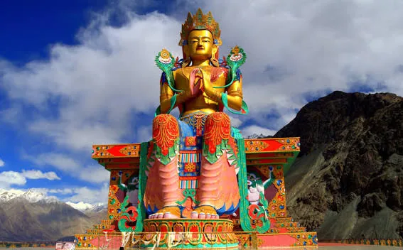 Maitreya Buddha Statue Diskit