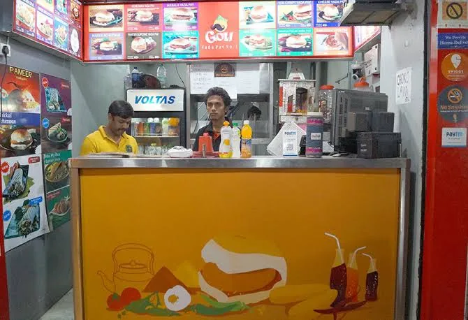 Goli Vada Pav