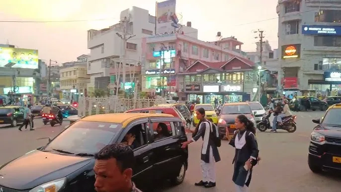 Laitumkhrah Market