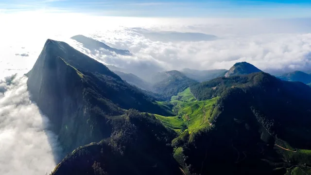 Kolukkumalai Trek