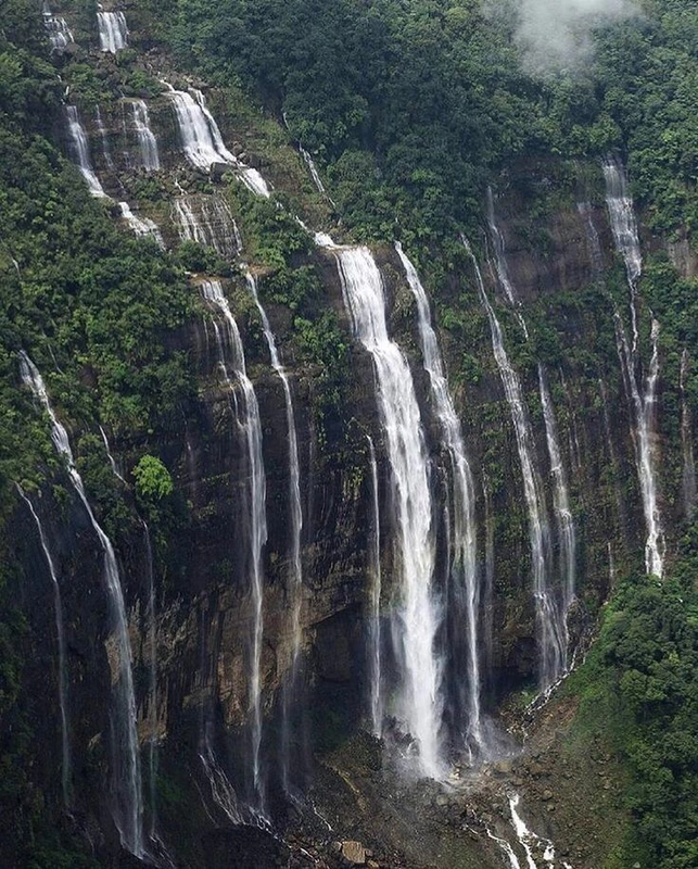 Sonapani Waterfall Cliff
